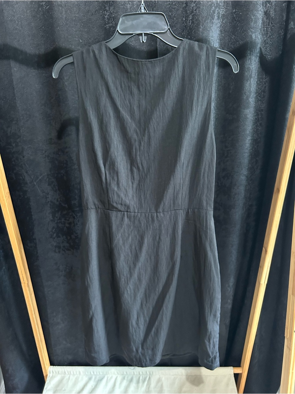 Elle Grey Classic Sleeveless Black Dress - Timeless Minimalist Design